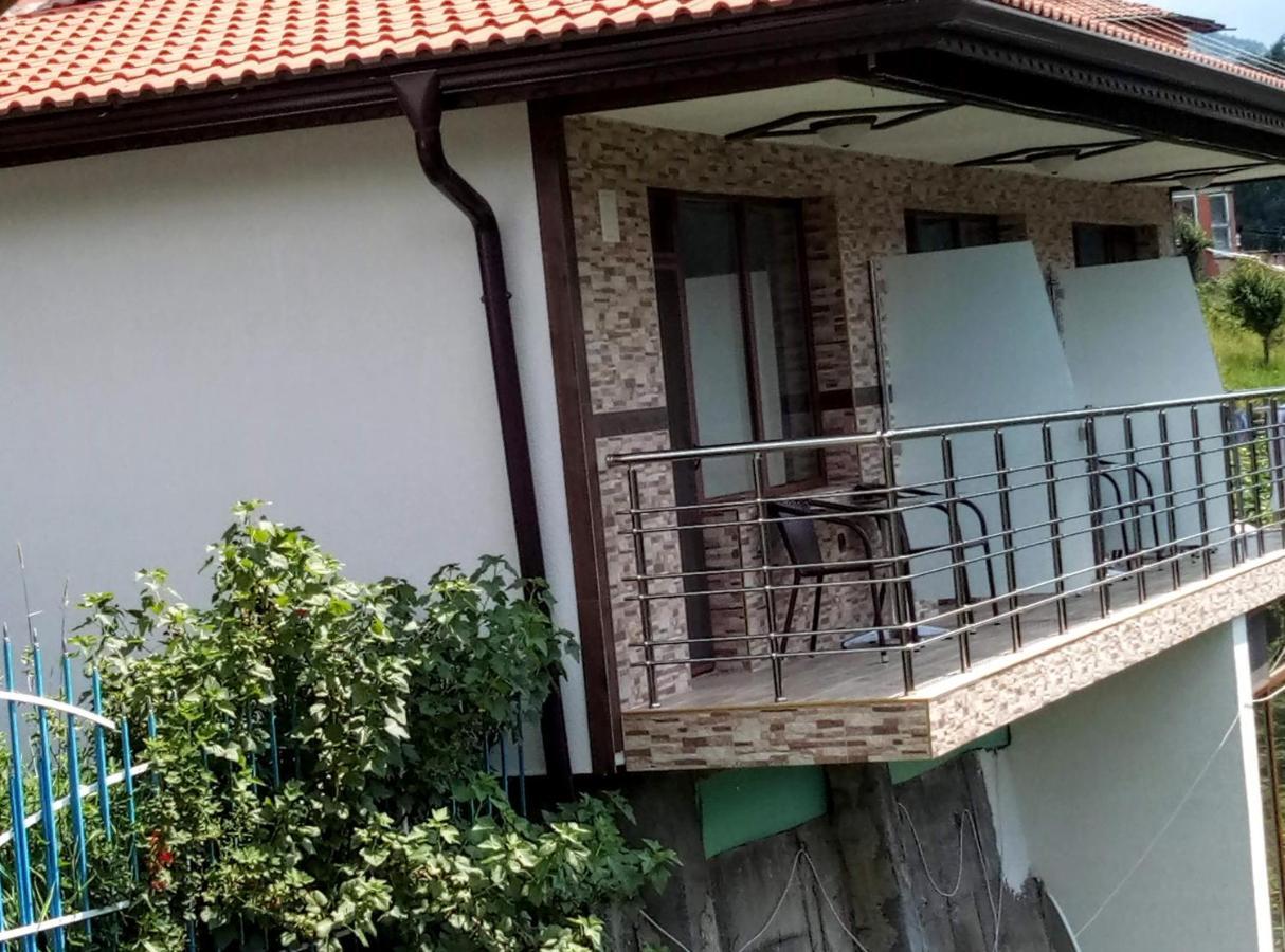 Guest House Milka 야고디나 외부 사진
