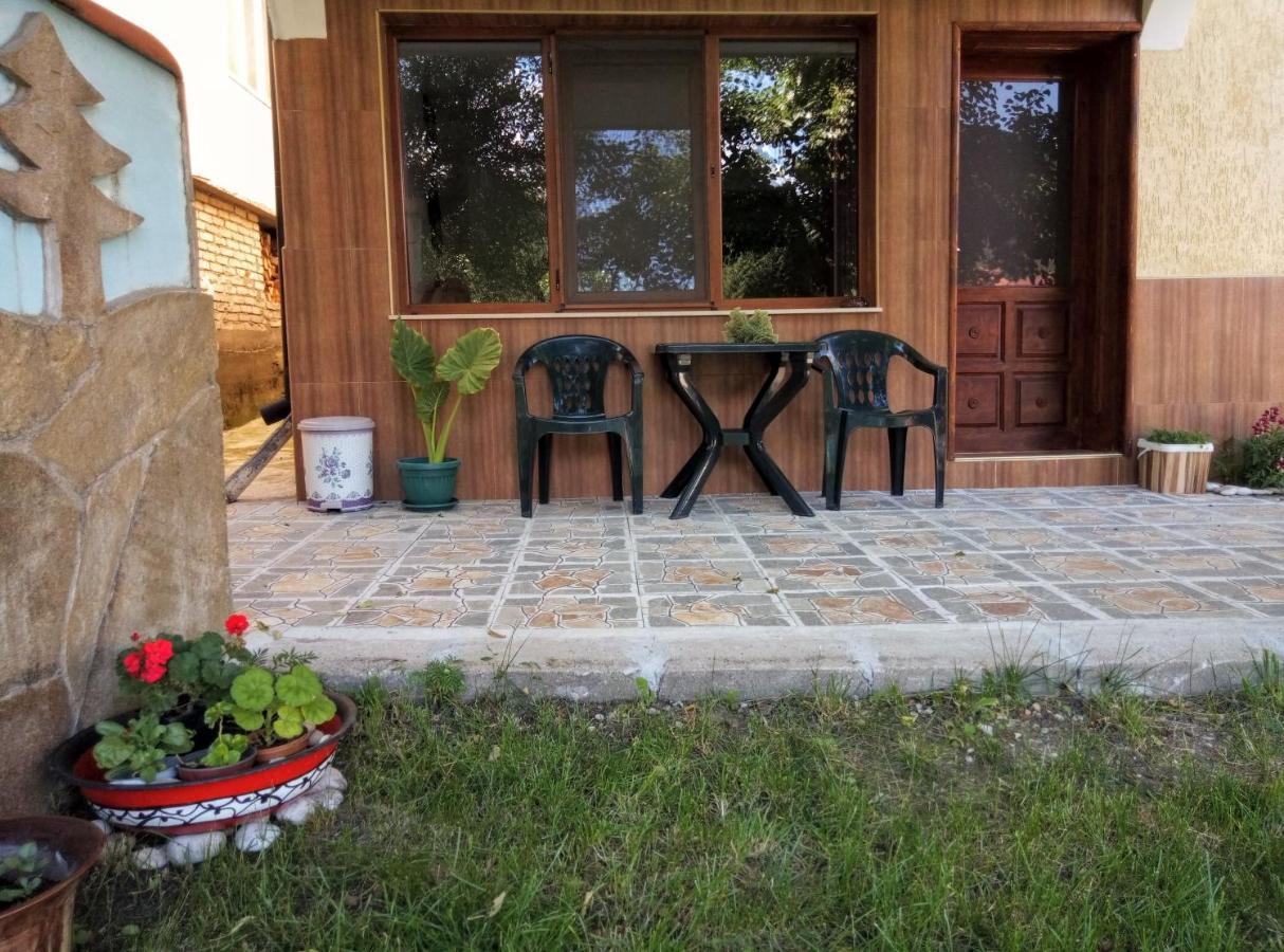 Guest House Milka 야고디나 외부 사진