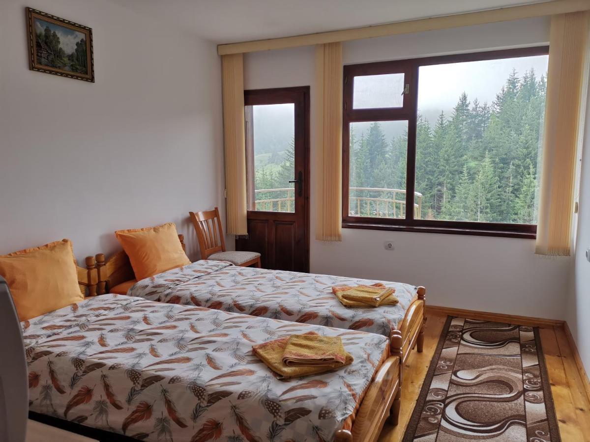 Guest House Milka 야고디나 외부 사진