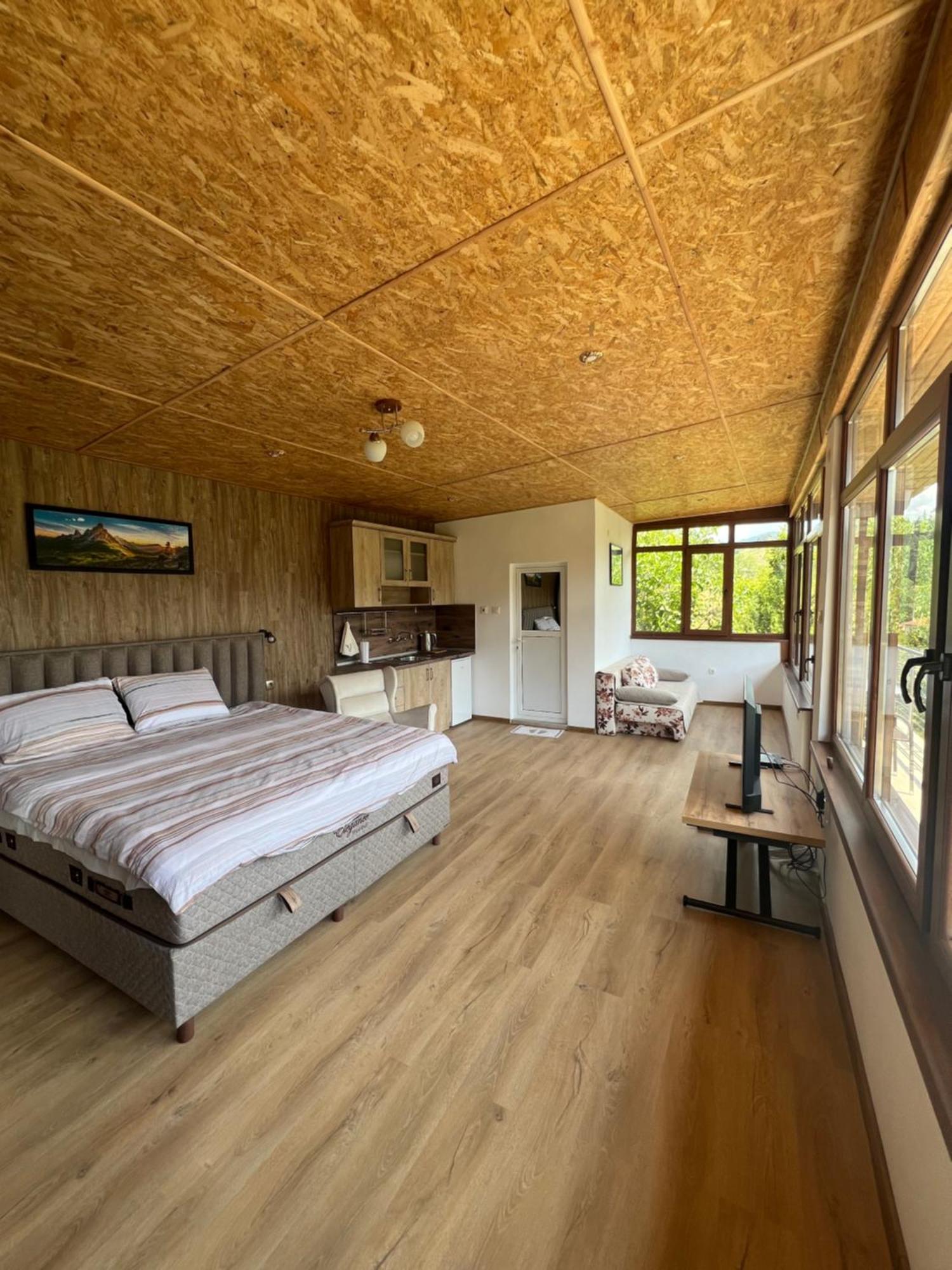 Guest House Milka 야고디나 외부 사진
