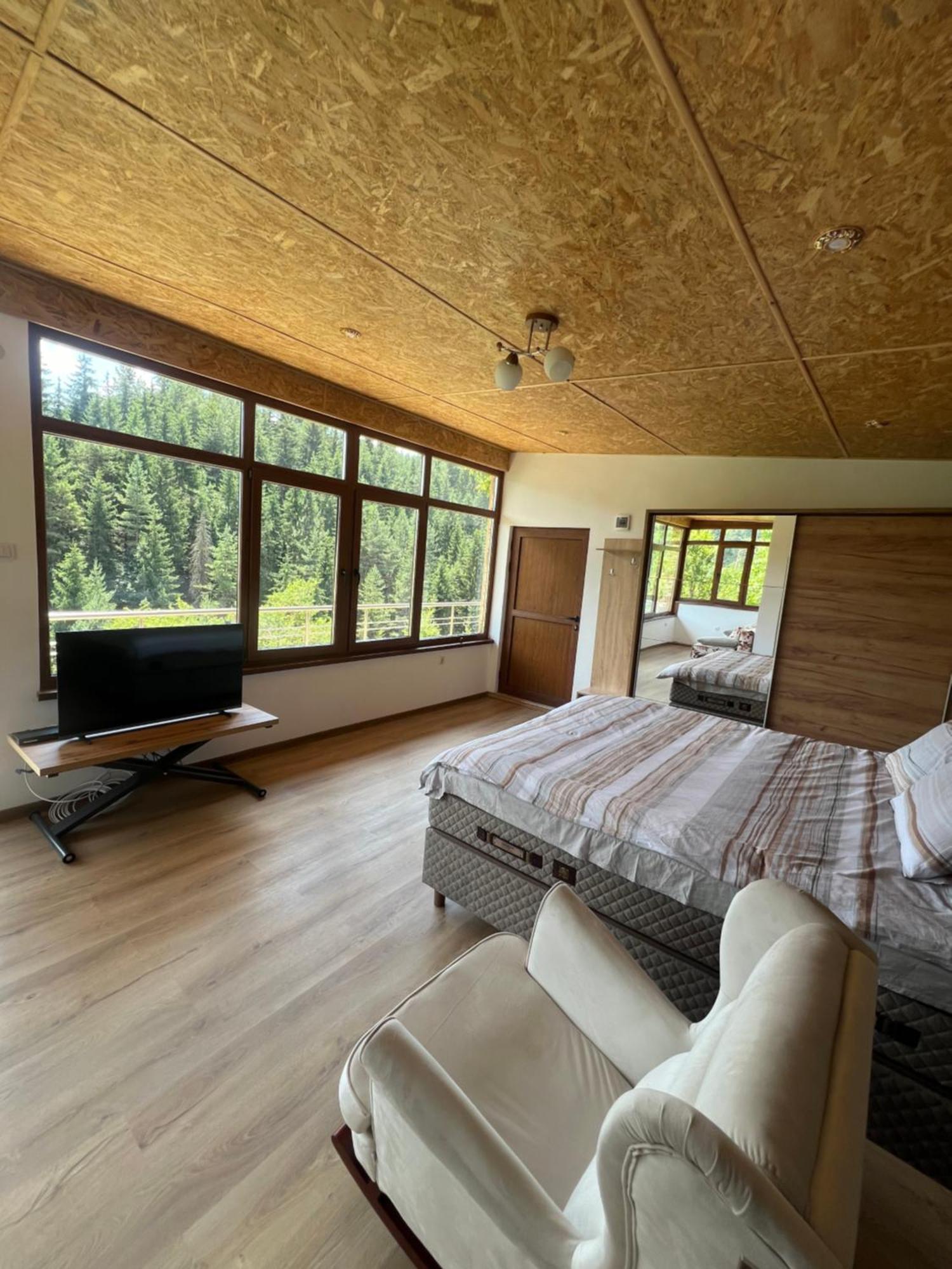 Guest House Milka 야고디나 외부 사진